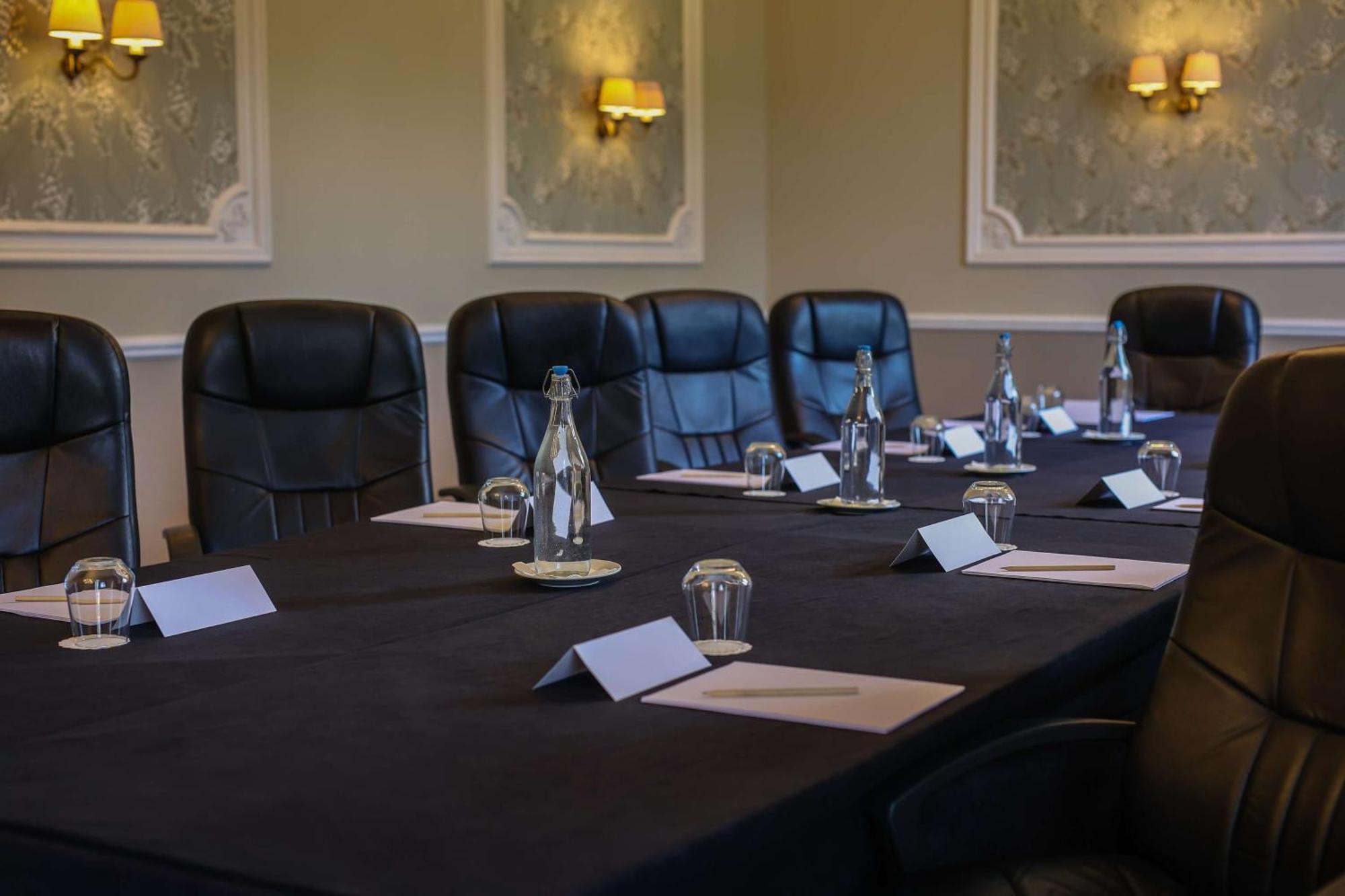Albrighton Hall Hotel And Spa, A Member Of Radisson Individuals Shrewsbury Exterior photo