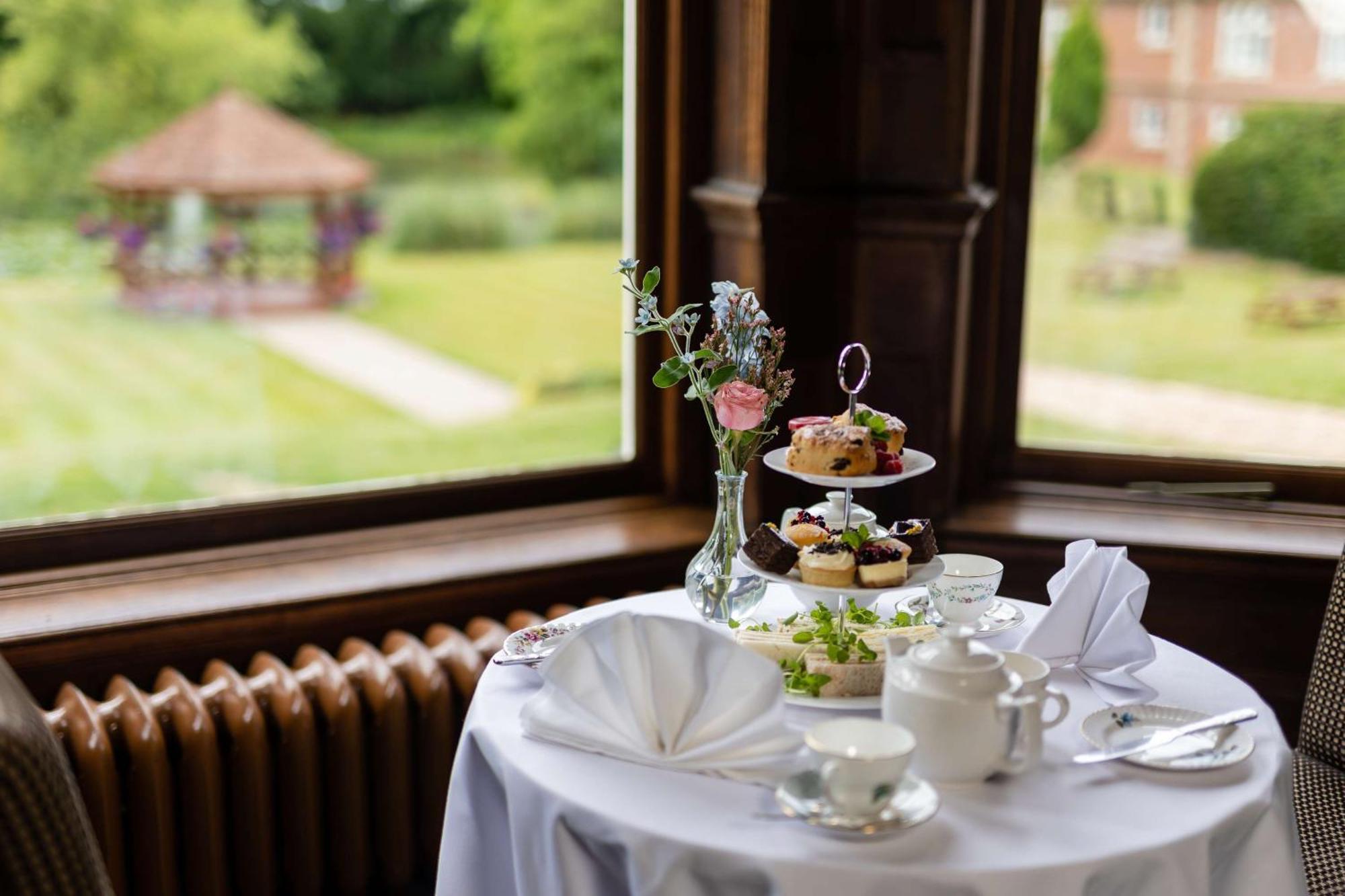 Albrighton Hall Hotel And Spa, A Member Of Radisson Individuals Shrewsbury Exterior photo
